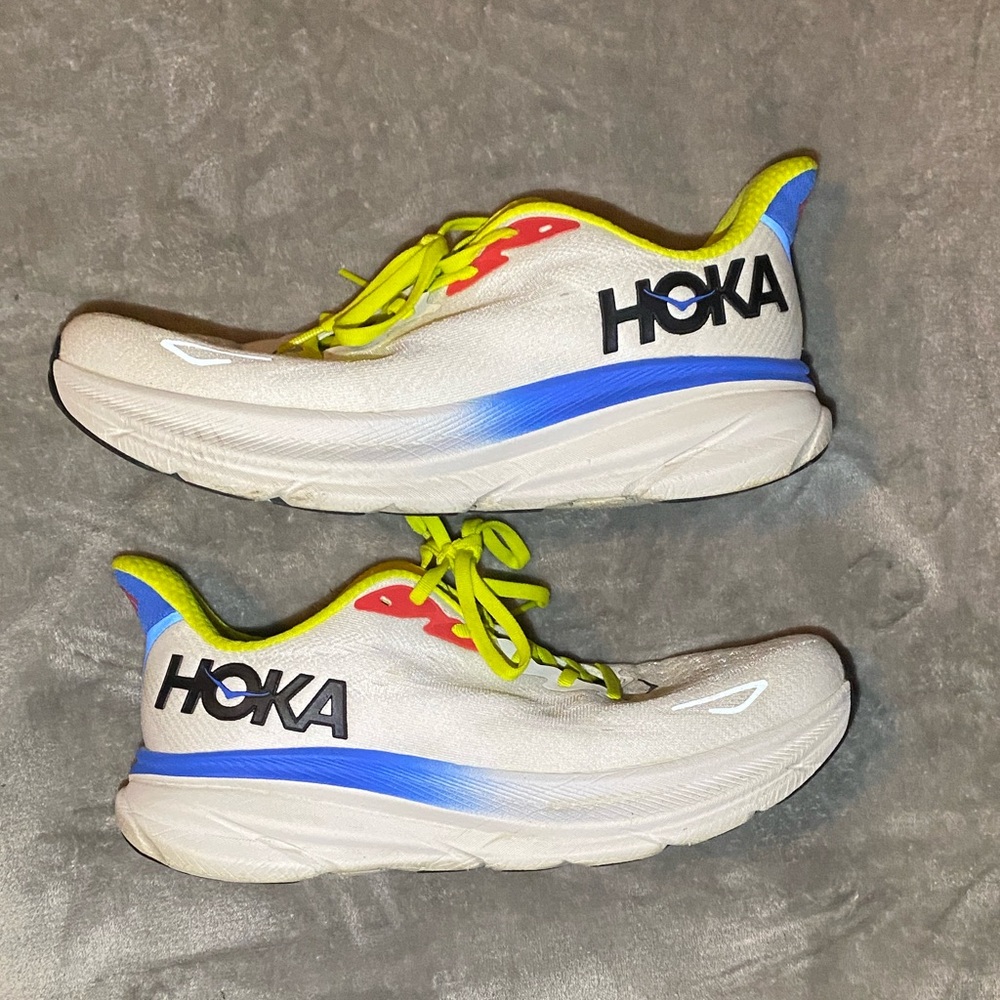 Hoka Men’s Size 9.5 Clifton 9 in White with Blue, Red, Green Details